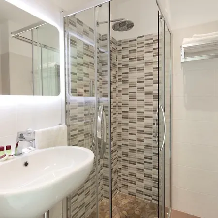 Hotel Star 3*